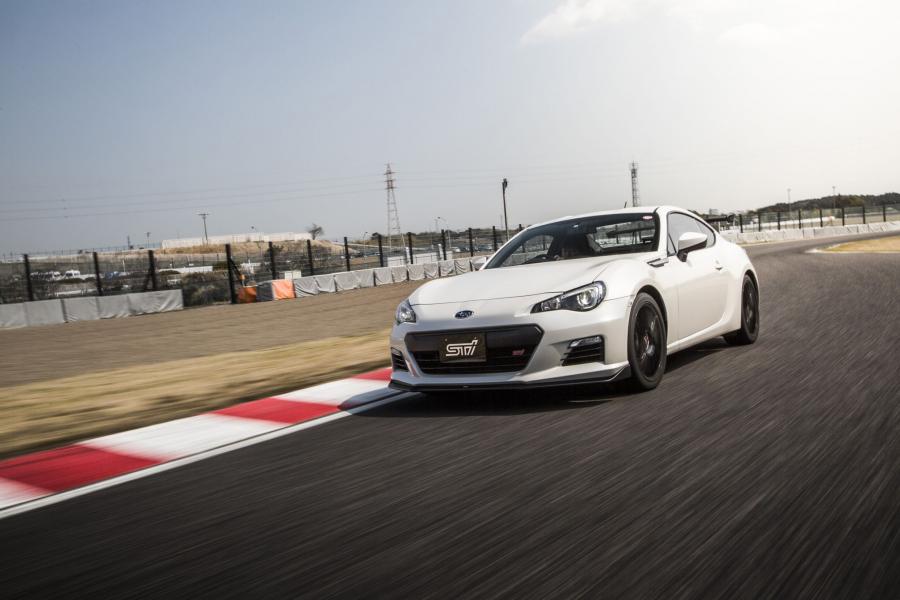  Subaru BRZ tS (ZC6) 2015 года  (JP) (фото 24 из 36)